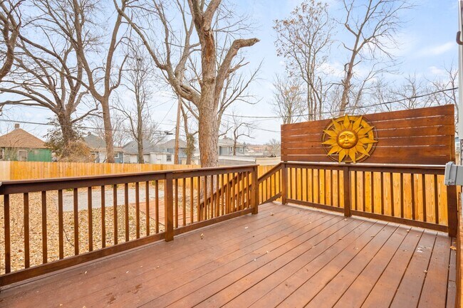 Spacious and beautiful new wood deck overlooking backyard - 4517 Tracy Ave