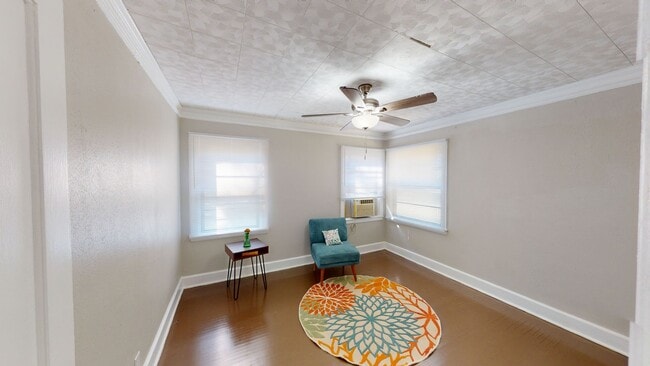 Building Photo - 2 acres in Millbrook w/ large screened in ...