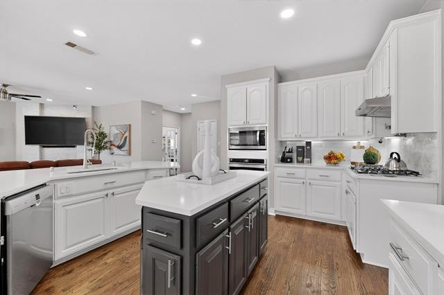 Building Photo - 2701 Scenic Dr