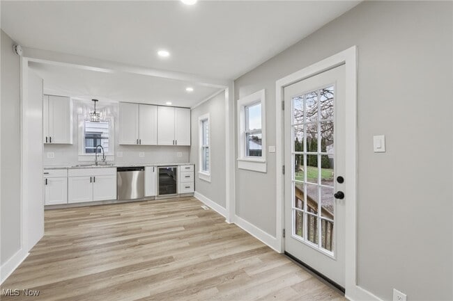 Building Photo - 133 N Pearl St