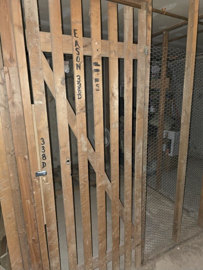 Building Photo - 338 Dunfey Ln