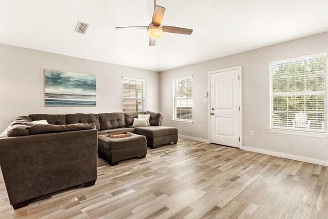 Primary Photo - 75 Secret Harbor Dr