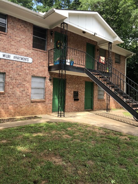 Building Photo - 304 Powers St