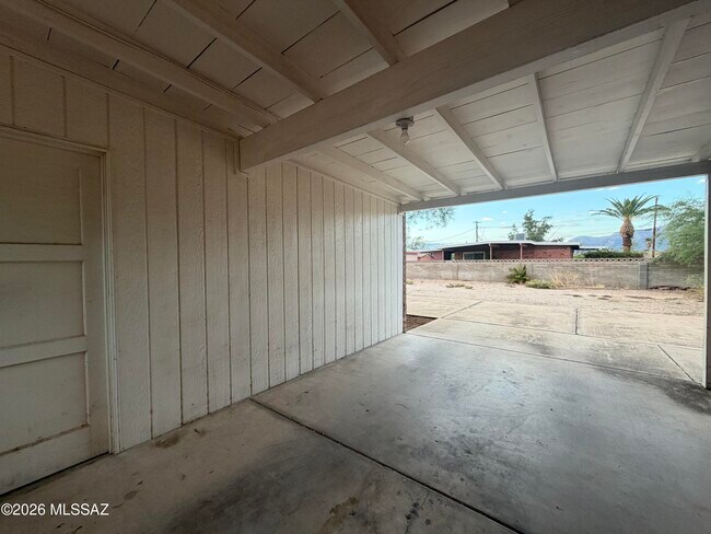 Building Photo - 3207 E Fairmount St