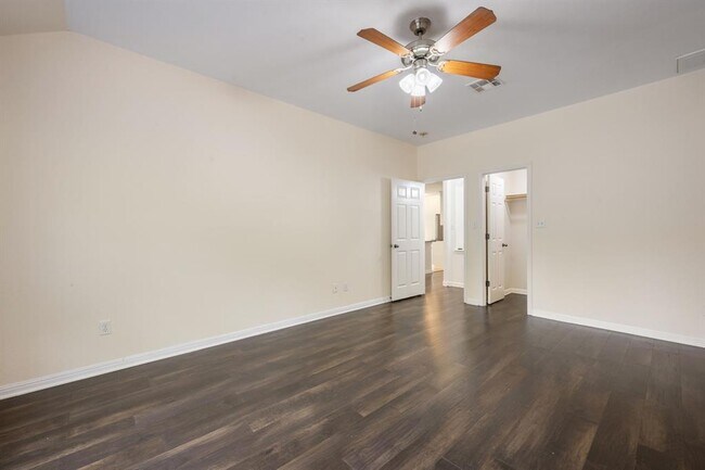 Building Photo - 8113 Campeche Bay Pl