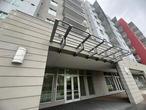 Building Photo - 7661 NW 107th Ave