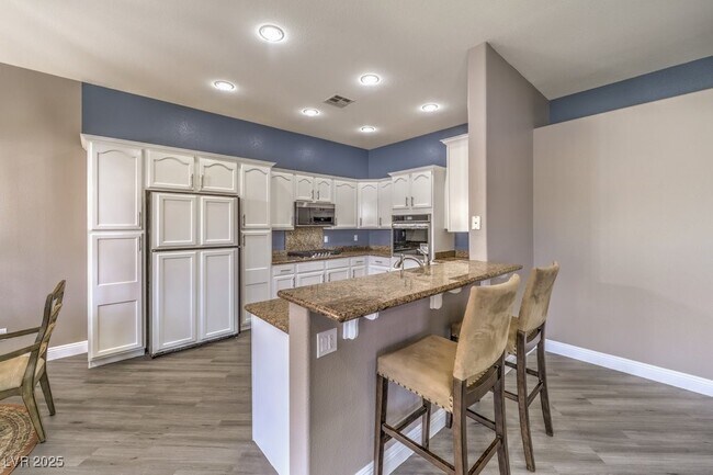Building Photo - 10575 Regal Stallion Ave