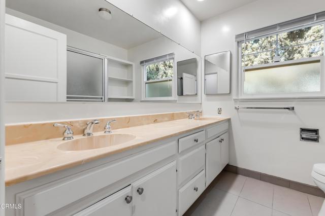 Building Photo - 5622 Bellingham Ave