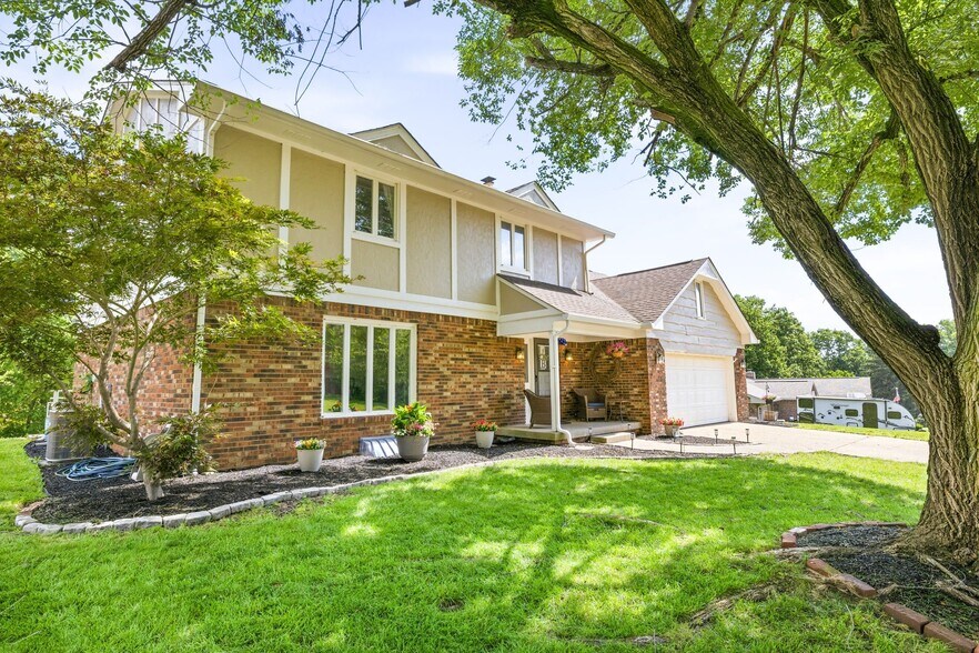 Building Photo - 1720 Ridge Hill Ln