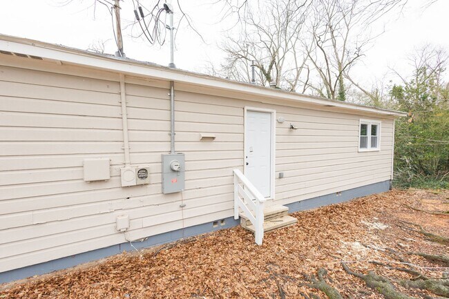 Building Photo - 3 Bedroom Home for Rent in Griffin, GA – $1,500/mo | 2 Bathrooms