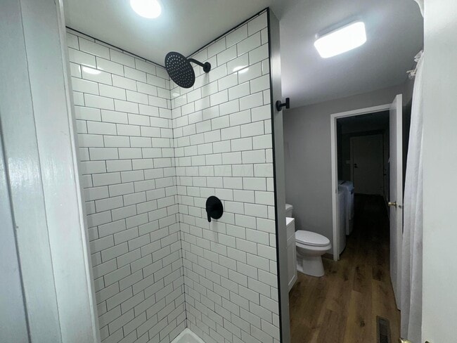 Building Photo - 3535 Paris Blvd