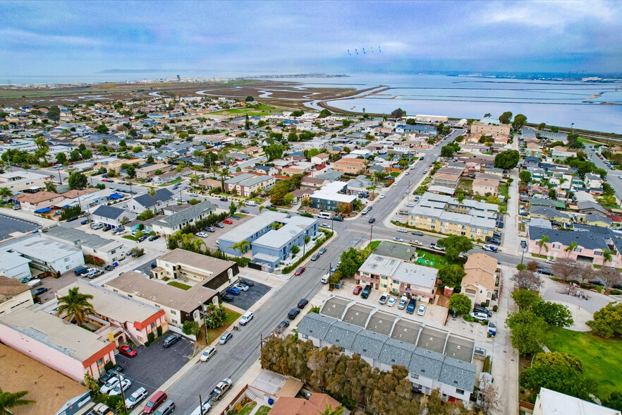 Building Photo - Calla Ave Apartments