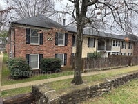 Building Photo - 5025 Hillsboro Dr