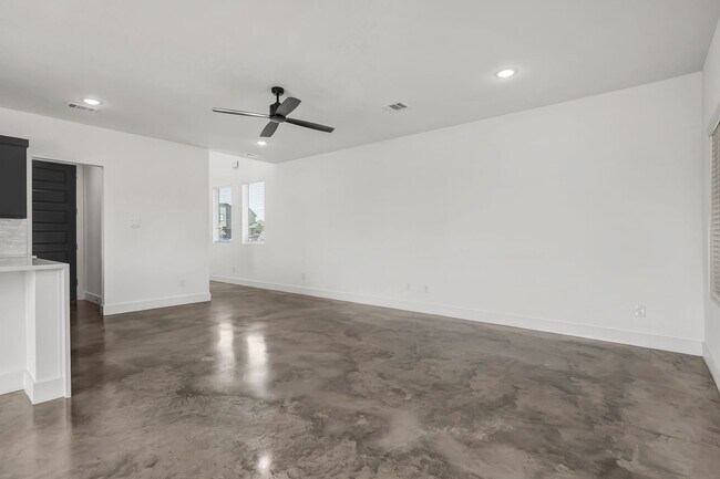 Building Photo - 3002 Alpha Wolf Ct