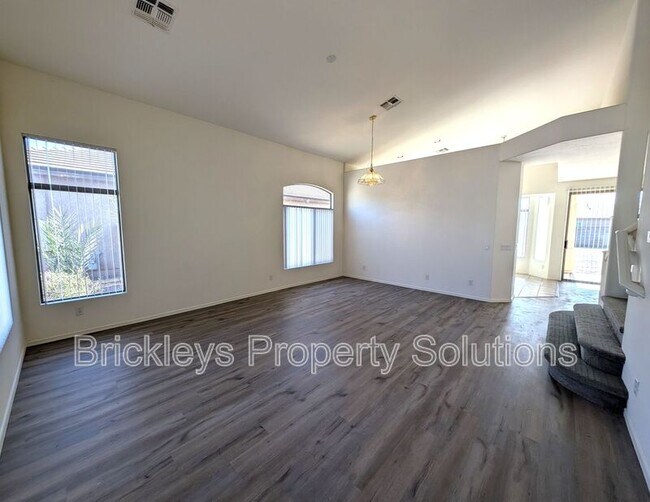 Building Photo - 3393 E Wyatt Way