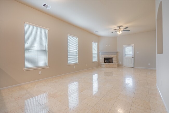 Building Photo - 28514 Lockeridge Springs Dr