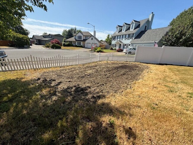Building Photo - 4-bedroom 2.5 Bath McMinnville OR 97128