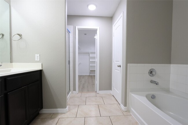 Building Photo - 17703 Rose Summit Ln