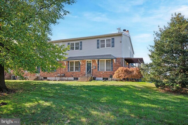 Building Photo - 608 Whitpain Hills