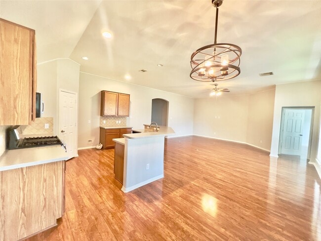 Building Photo - 9912 Western Ridge Way