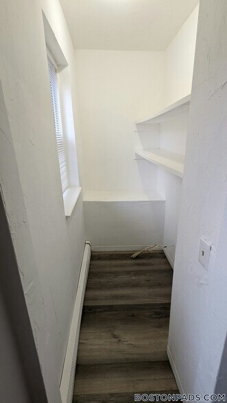 Building Photo - 98 Woodledge St