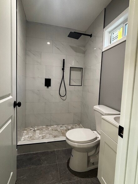 Building Photo - 4420 Landis Ave