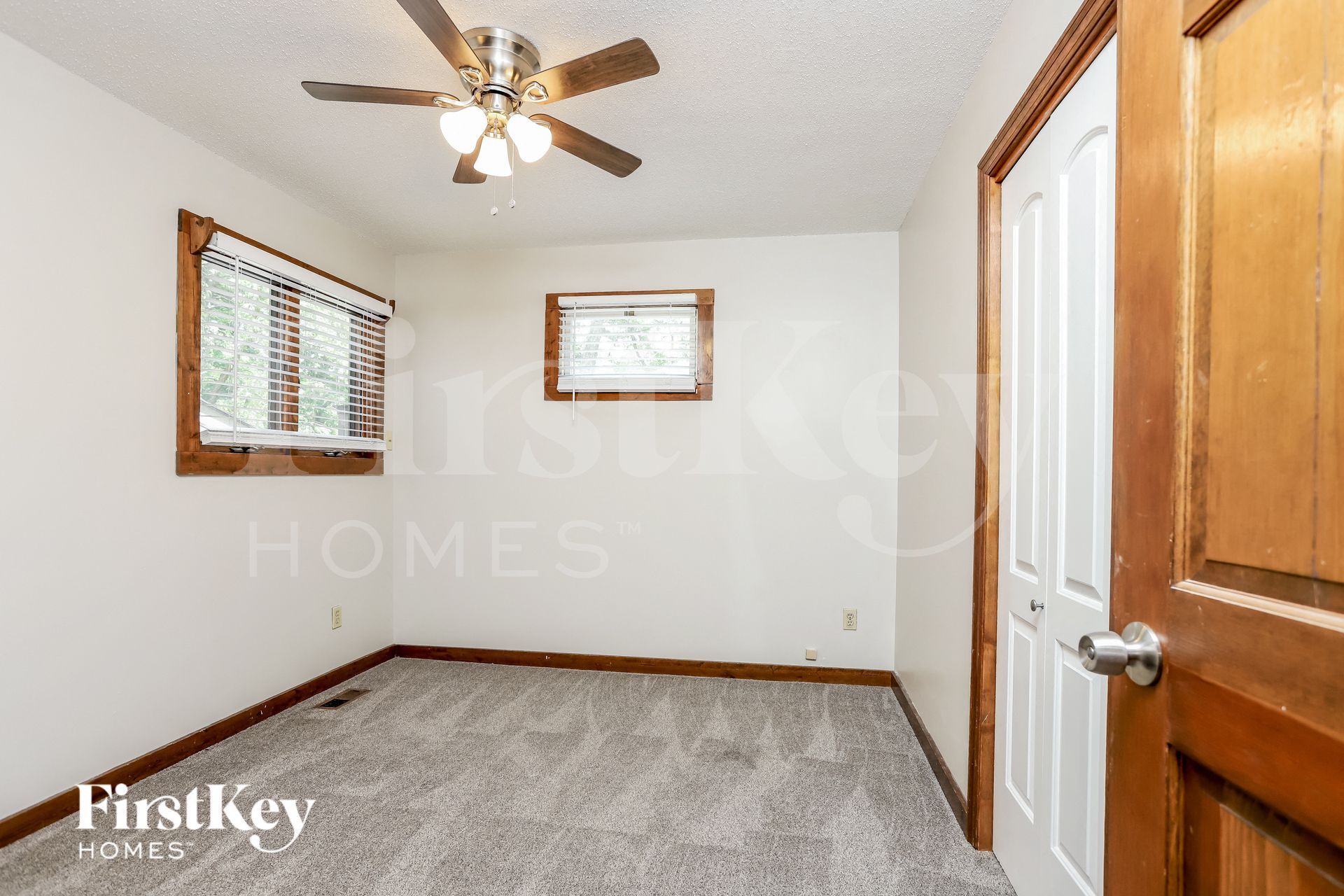 Building Photo - 405 Montbrook Dr