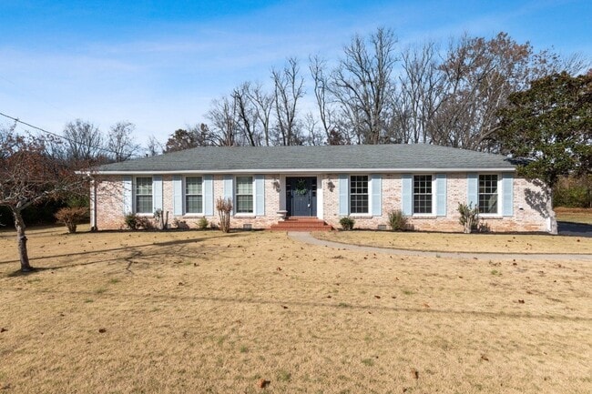 Building Photo - 220 Bartonwood Dr