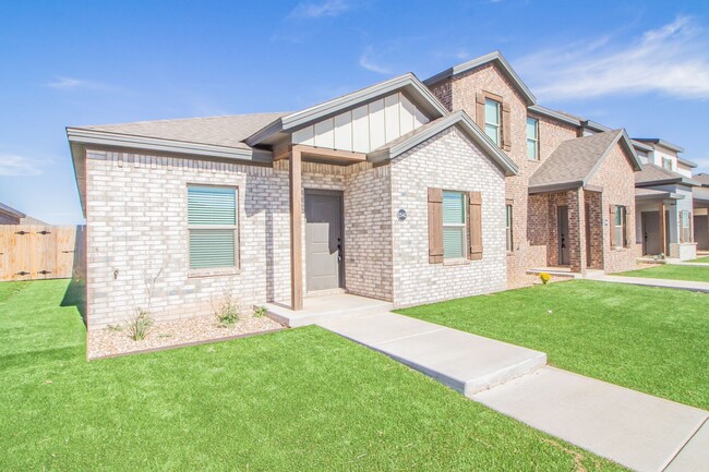 Building Photo - 3 Bedroom 2 bathroom townhome in Cooper ISD