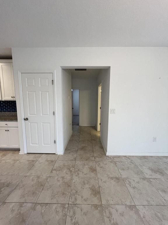 Building Photo - 12218 Gothic Rd