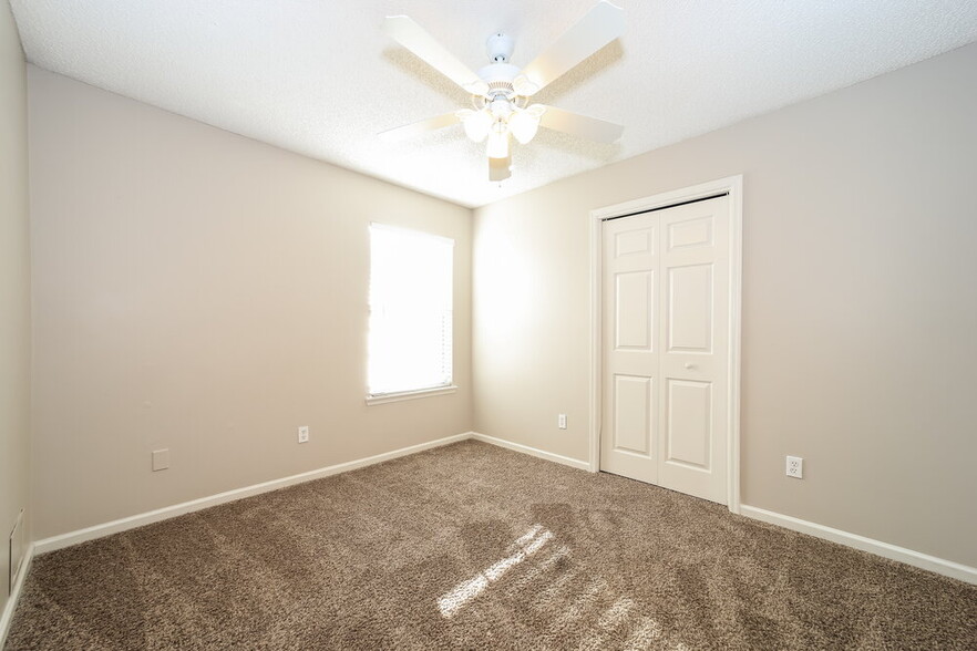 Building Photo - 12559 Fallohide Ln