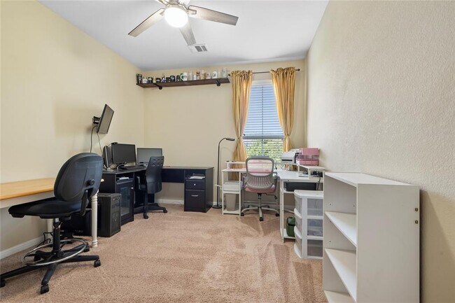 Building Photo - 13400 Briarwick Dr
