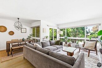 Building Photo - 5625 Green Valley Cir