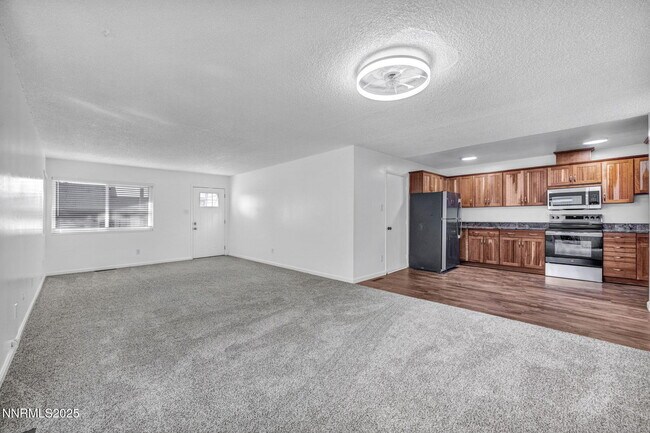 Building Photo - 1640 York Wy