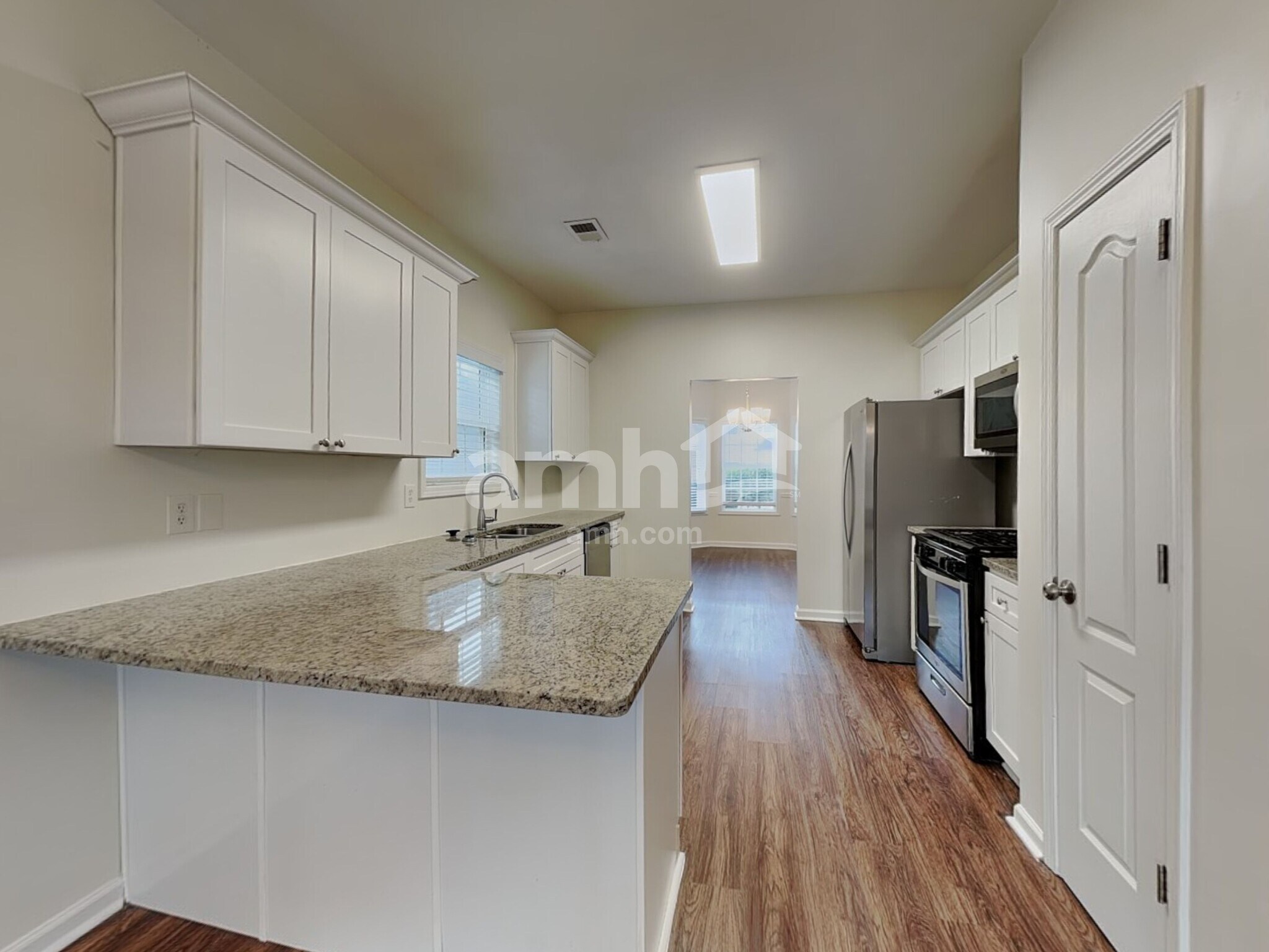 Building Photo - 92 Brookvalley Crossing