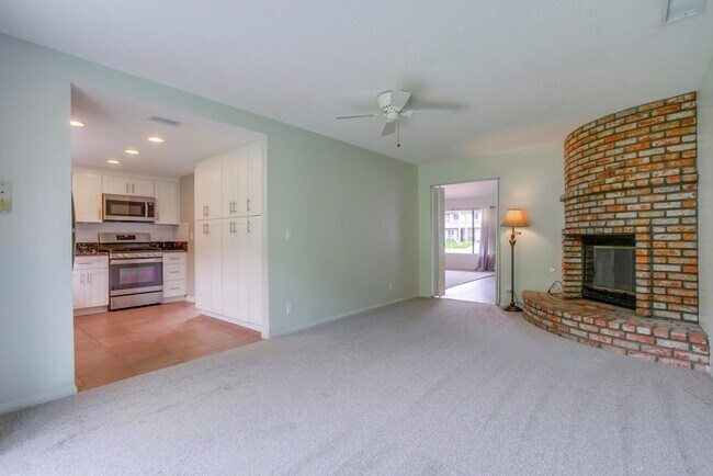 Building Photo - 4 bedroom home in amazing La Costa Community!