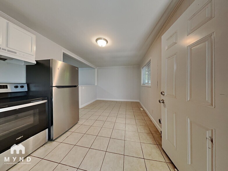 Building Photo - 301 Edgegreen Dr