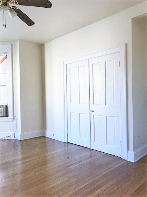 Building Photo - 2315 N Charles St