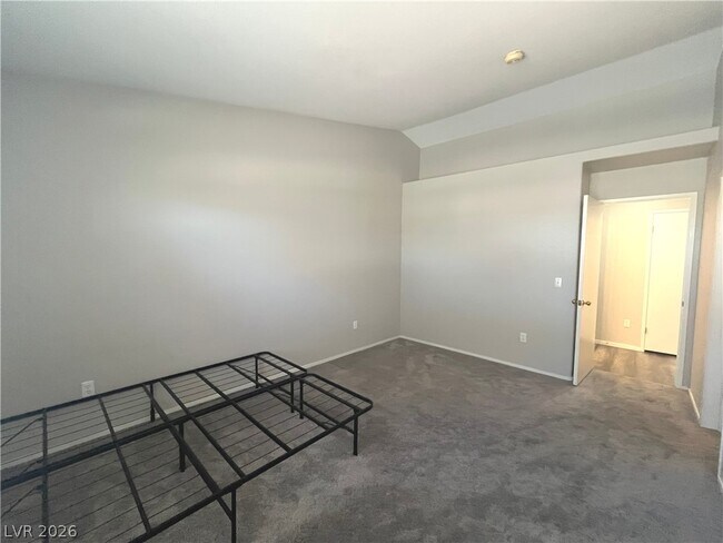 Building Photo - 5415 W Harmon Ave