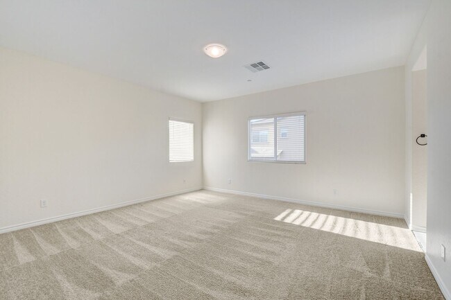 Building Photo - 4 Bedroom Townhouse in Tule Springs Coming Soon!