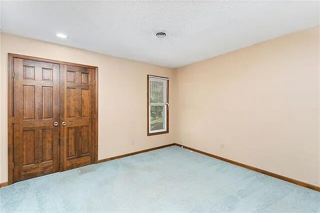 Building Photo - 5710 NW Verlin Dr