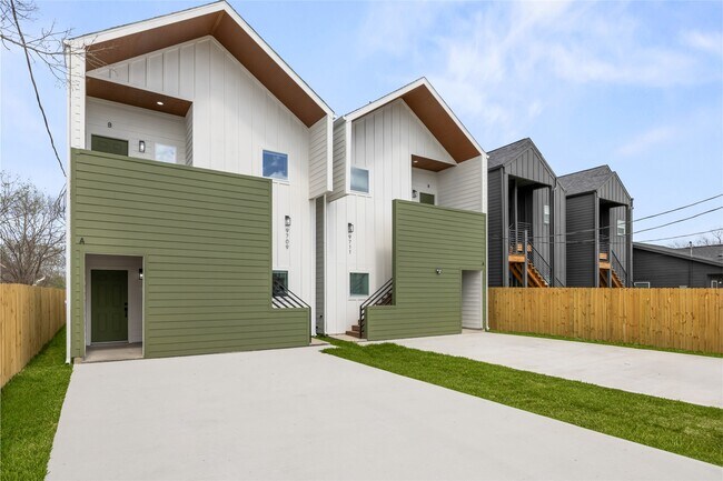 Building Photo - 9709 Pelsey St