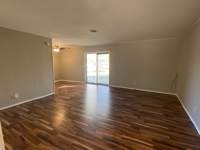 Building Photo - 12639 E 34th St