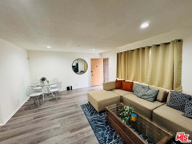 Building Photo - 14903 Normandie Ave