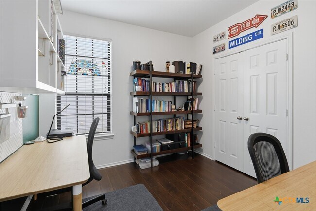 Building Photo - 1083 Tumbleweed Trail