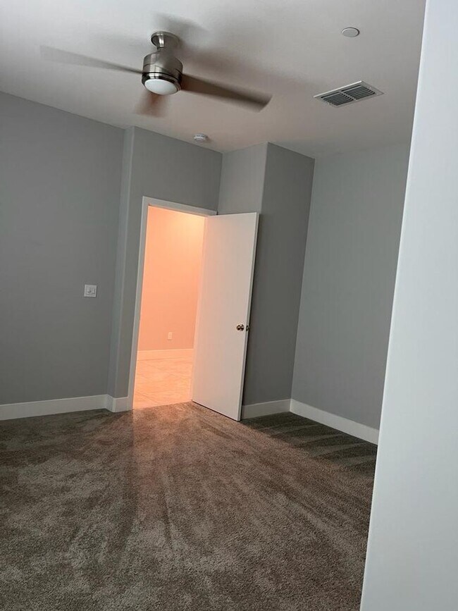 Building Photo - 1010 Mud Pie Ln