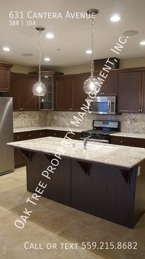 Building Photo - 631 Cantera Ave