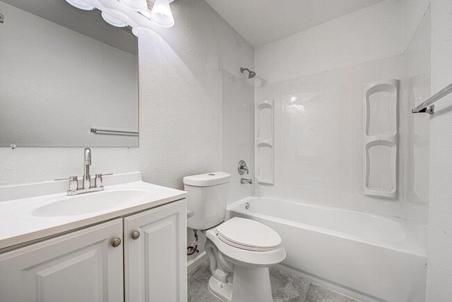 Building Photo - 1306 Bonnie Brae St