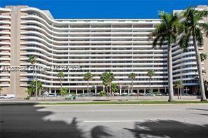 Building Photo - 5555 Collins Ave