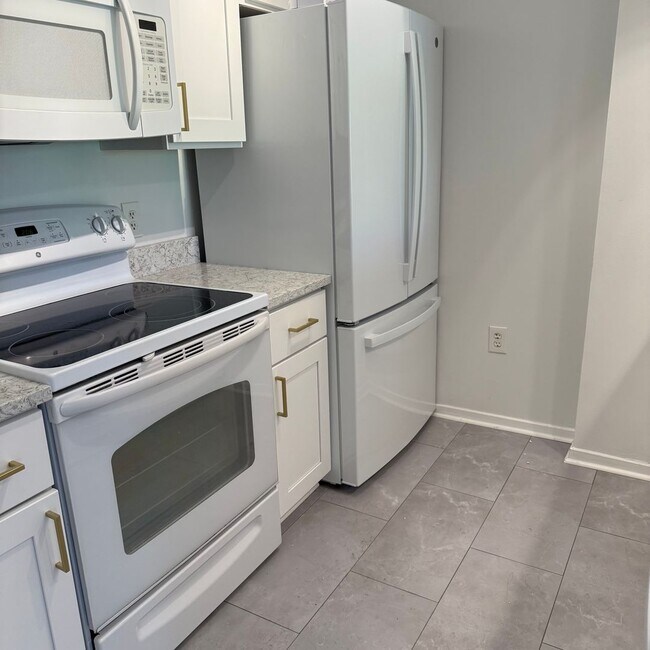 Building Photo - Observatory 402